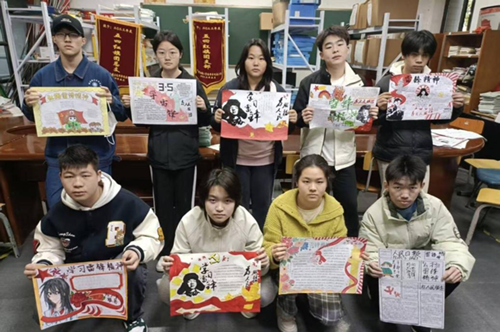 翰墨书雷锋，彩绘新时代